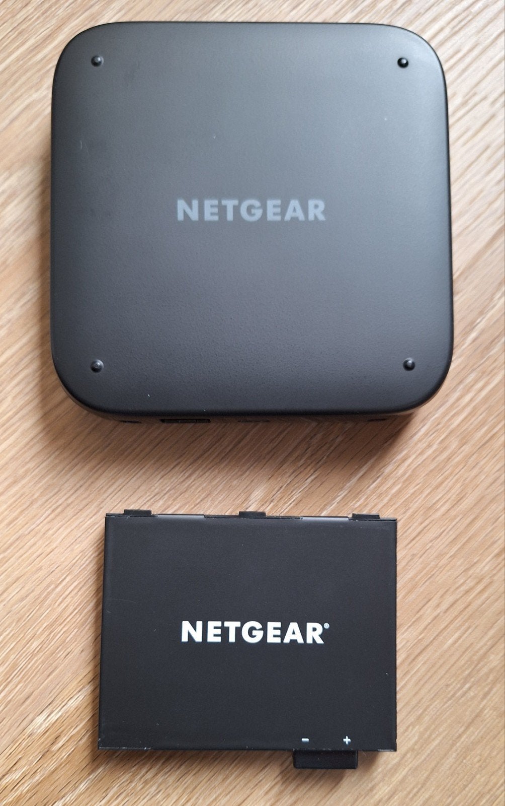 Netgear Nighthawk M6 Pro 5G Mobiele router MR6450 + antenne, Ophalen of Verzenden, Zo goed als nieuw, Router met modem, Netgear Nighthawk