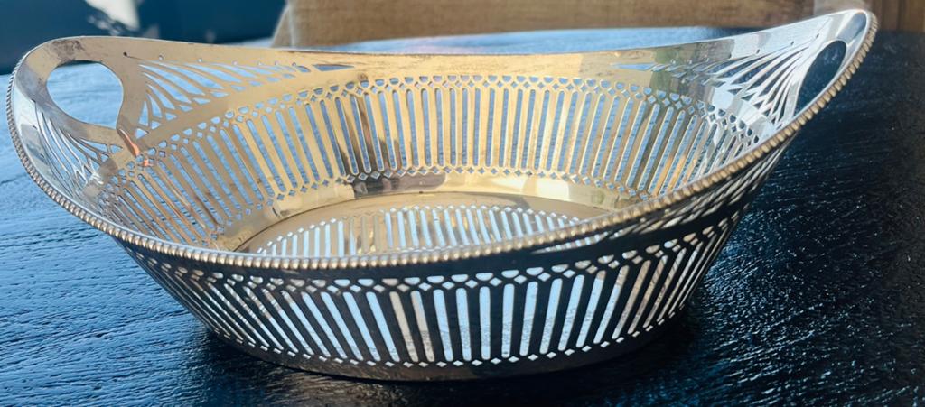 Zilveren broodmand gekeurd maker Arnold Presburg 1931-1971, Antiek en Kunst, Verzenden, Zilver