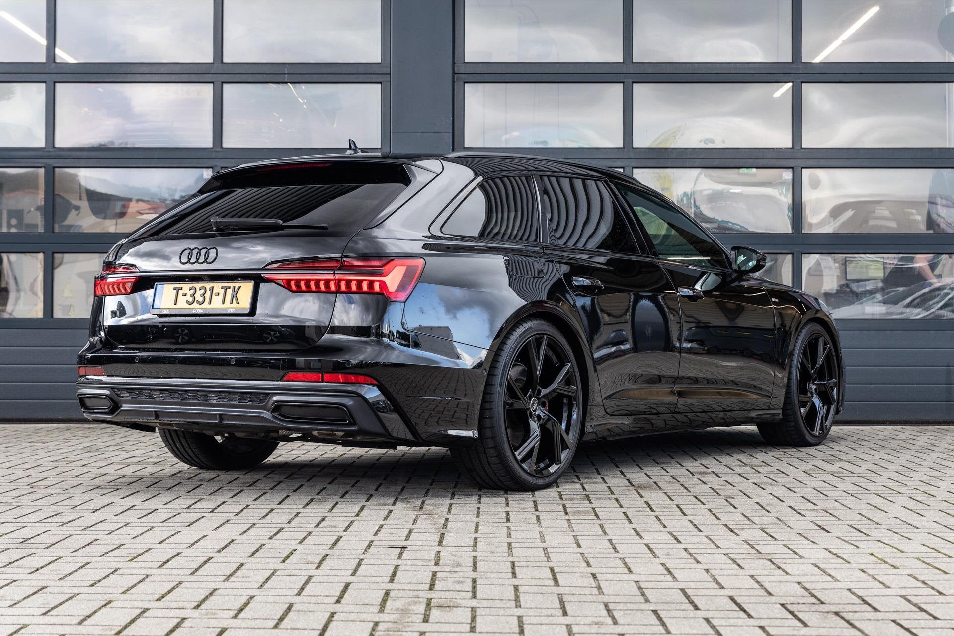 Audi A6 Avant 55 TFSIe 367pk quattro Competition | Panoramad, Auto's, Automaat, 12 maanden, Gebruikt, 4 cilinders