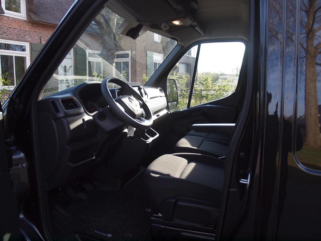 Renault Master T35 2.3 dCi 180 L2H2 Energy Work Edition | Ca, Auto's, Bestelauto's, Voorwielaandrijving, Stof, Gebruikt, Euro 6