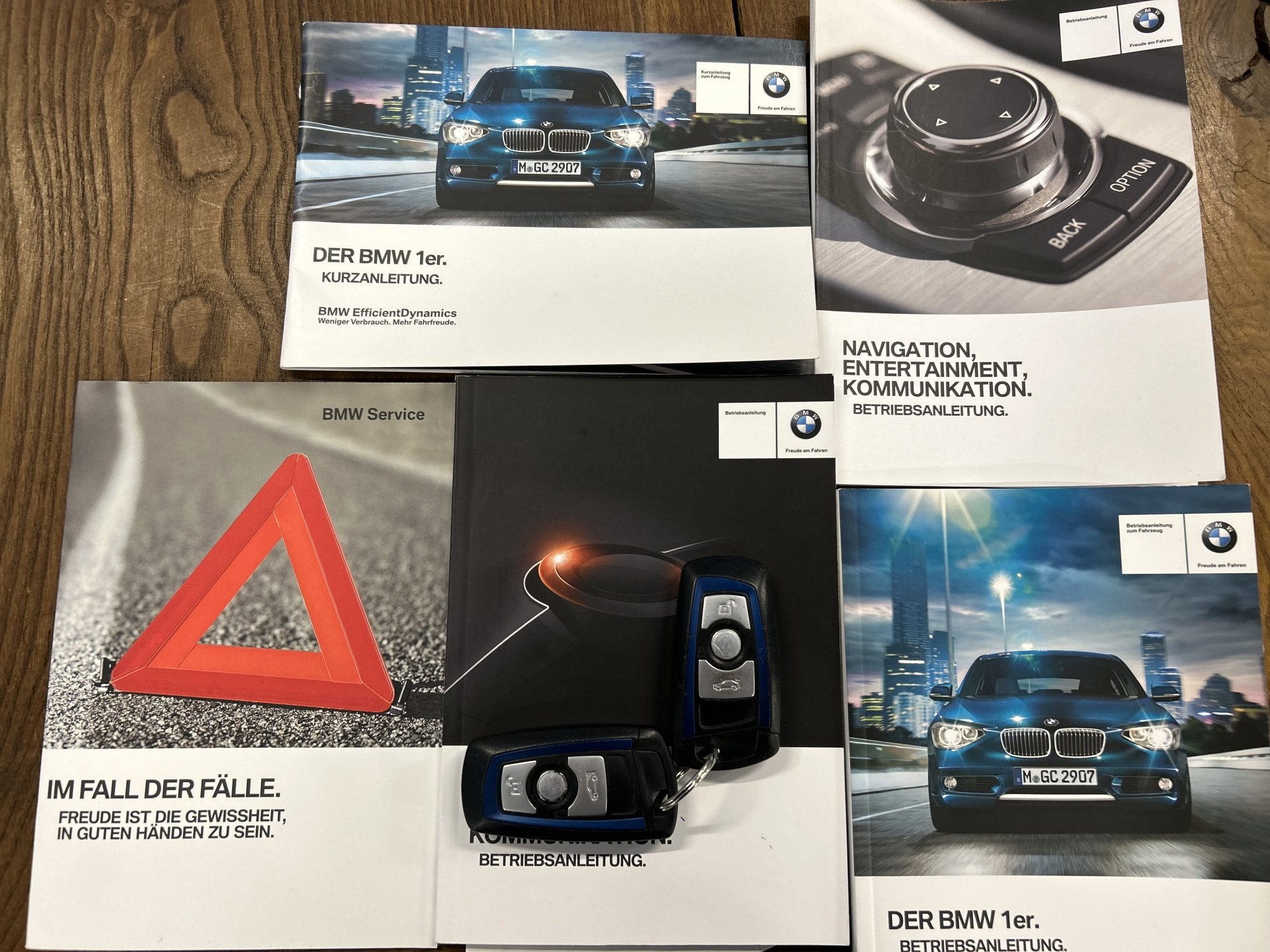 BMW 1-serie M135i xDrive High Executive 6 Cilinder | Panoram, Auto's, Euro 5, Gebruikt, Zwart, Met garantie (alle)