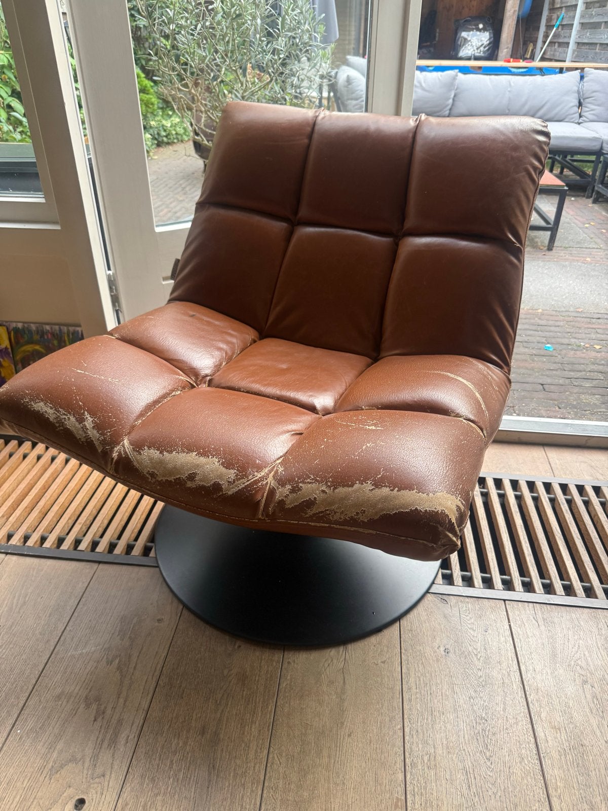 Dutchbone cognac bruine draai fauteuil, Huis en Inrichting, Fauteuils, Ophalen, Gebruikt, Leer, 75 tot 100 cm