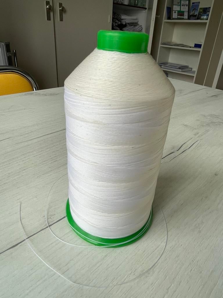 DMC Nylon Garen zeer sterk, Hobby en Vrije tijd, Naaien en Fournituren, Ophalen of Verzenden, Zo goed als nieuw, Garen of Naald(en)