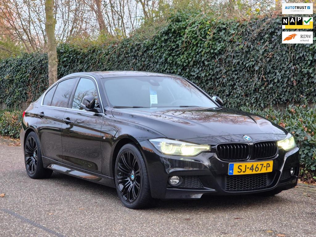 BMW 3-serie 320i M Sport Ed Apple CarPlay Trekhaak Camera Li, Automaat, 1998 cc, Achterwielaandrijving, 1800 kg