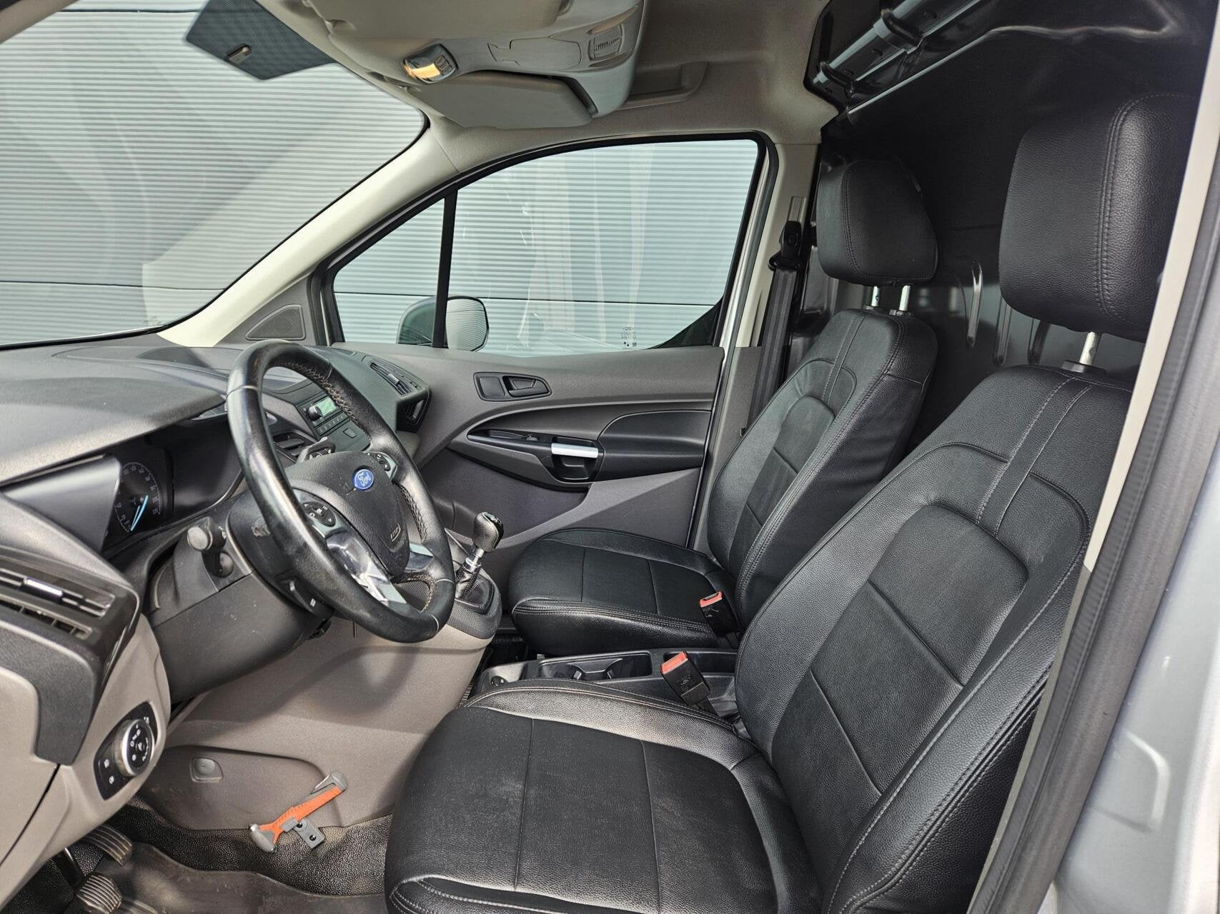Ford Transit Connect 1.5 L2 Airco Cruise Trekhaak, 1350 kg, Gebruikt, Euro 6, 4 cilinders