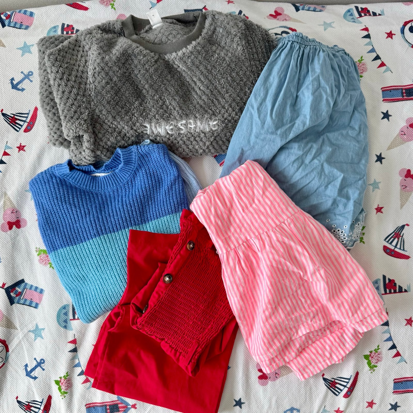 Meisjes kledingpakket 9 jaar: 2 jurken, trui, jumpsuit, set, Ophalen, Gebruikt, Meisje