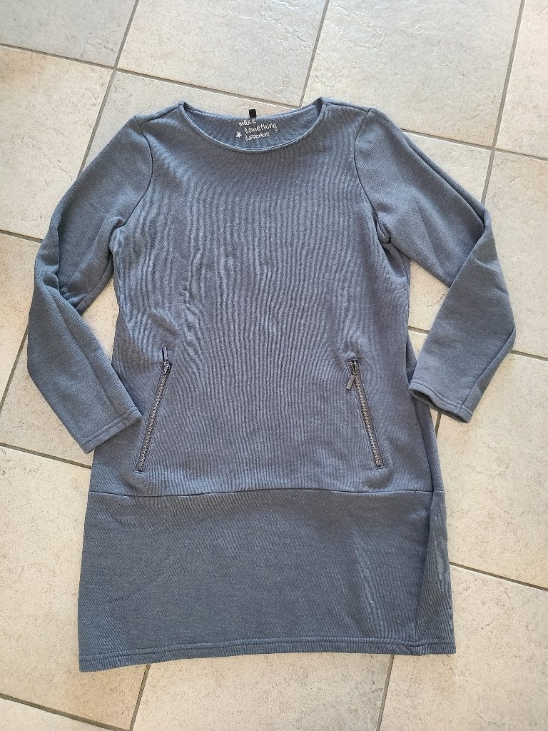 Blauw/grijze jurk met zakken, Up Fashion, maat M, Maat 38/40 (M), Blauw, Nieuw, Ophalen of Verzenden