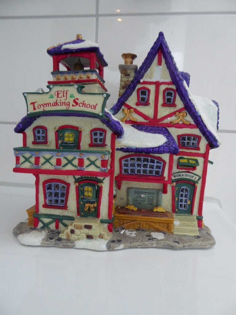 Retired Lemax  item - Elf Toymaker school - Ik ruim alles op, Diversen, Ophalen of Verzenden, Zo goed als nieuw
