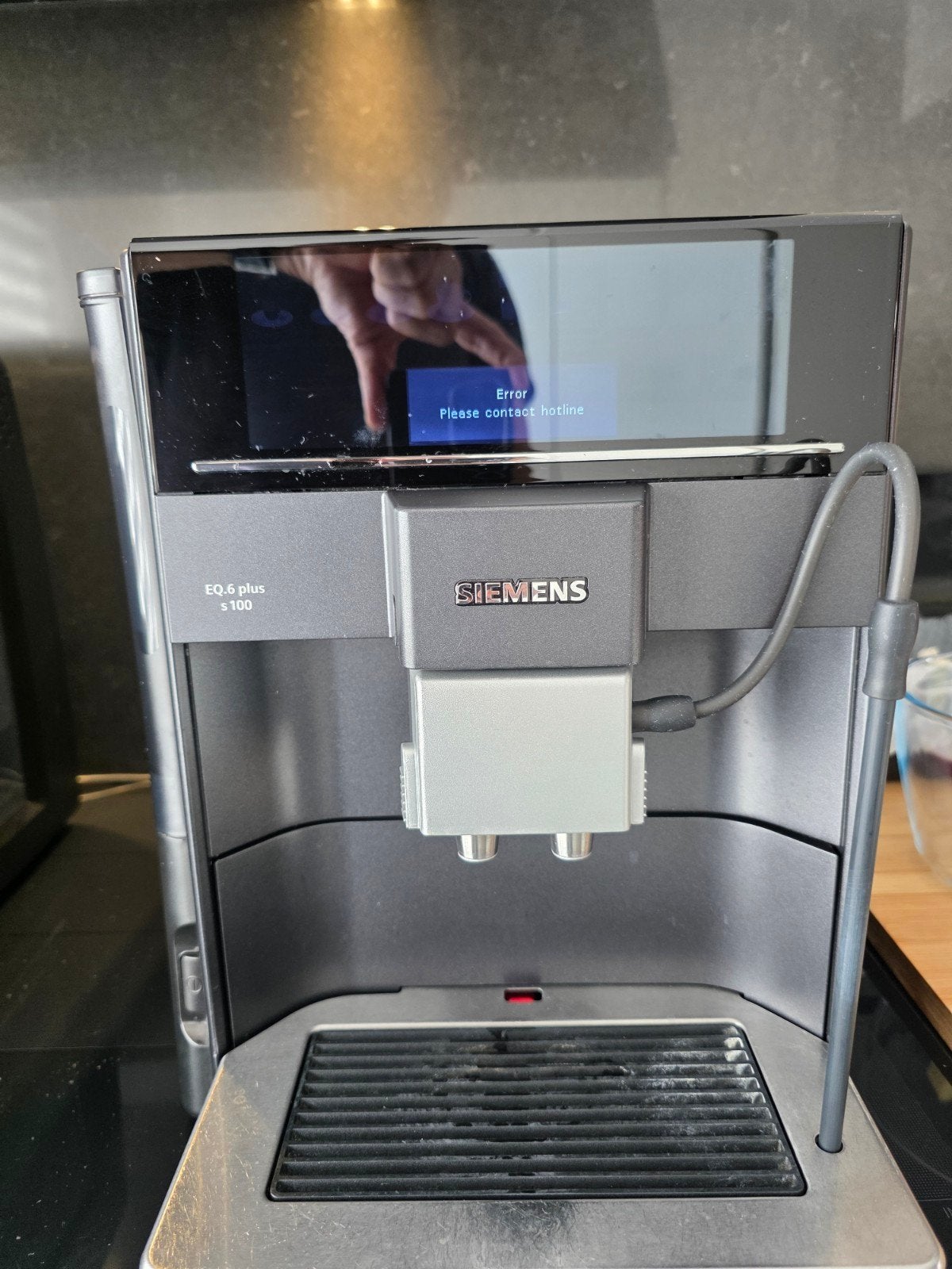 Siemens EQ.6 plus S100 koffieapparaat - Geeft foutmelding, Witgoed en Apparatuur, Koffiezetapparaten, Ophalen, Niet werkend, Koffiemachine
