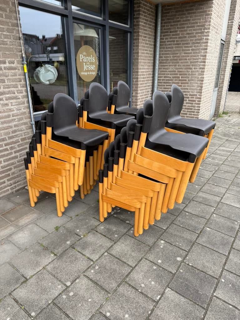 Partij van 39x Thonet ‘Flex’ stapelstoel, Gerd Lange ‘70, Hout, Ophalen of Verzenden, Zo goed als nieuw, Vijf, Zes of meer stoelen