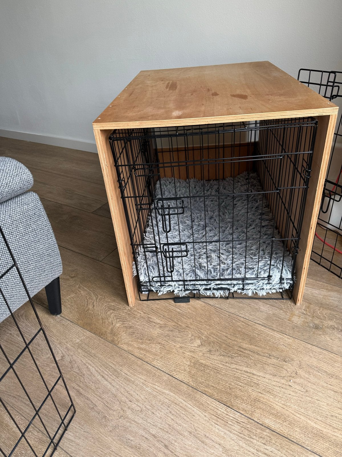 Complete, nette hondenbench met houten ombouw en extra ren!, Dieren en Toebehoren, Ophalen