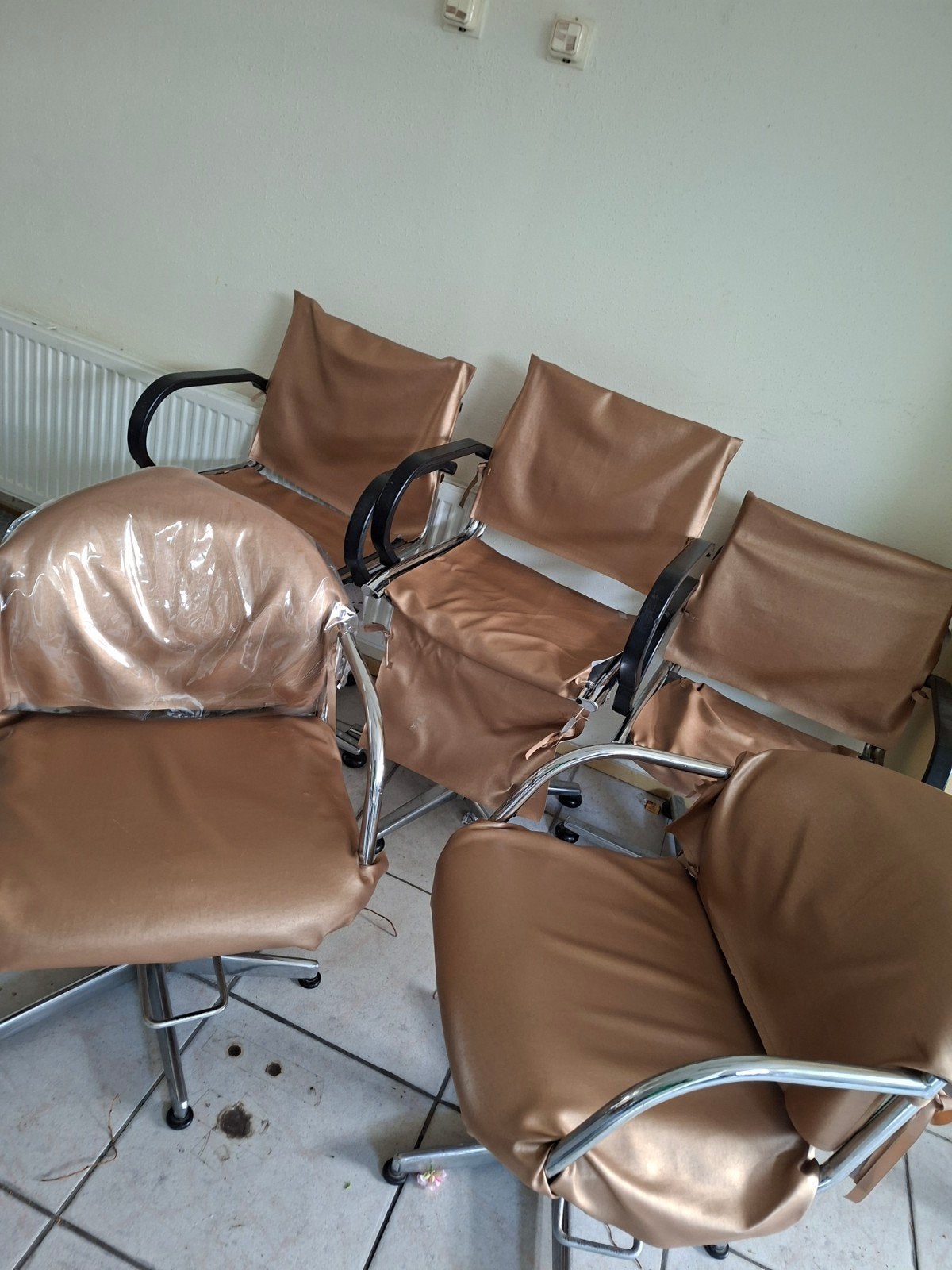 5 kapperstoelen, bruin met metalen onderstel, Gebruikt, Bruin, Ophalen of Verzenden, Metaal