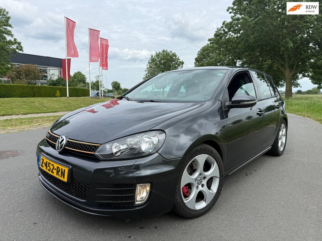 Volkswagen GOLF 2.0 GTI DSG/CLIMA/APK 6-2027, Gebruikt, 4 cilinders, Alcantara, Zwart