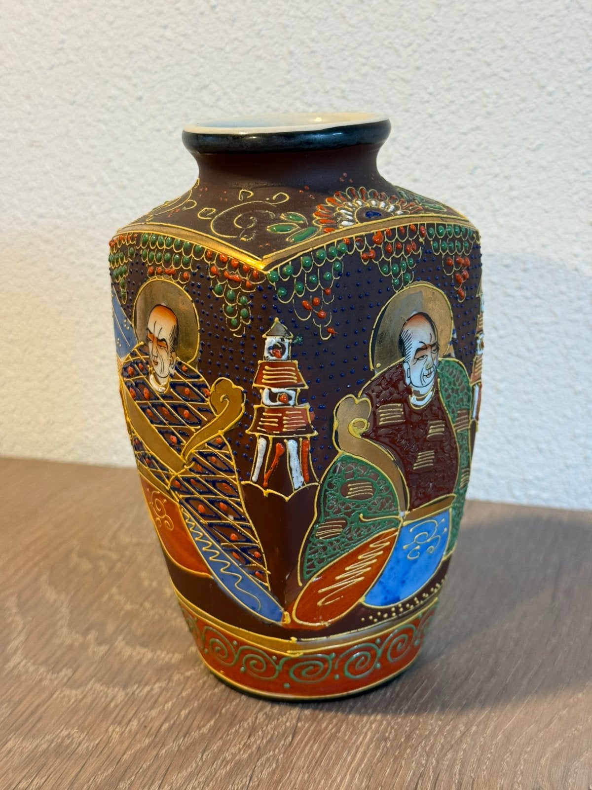 Japan Satsuma Moriage Stijl vaas, Antiek en Kunst, Ophalen
