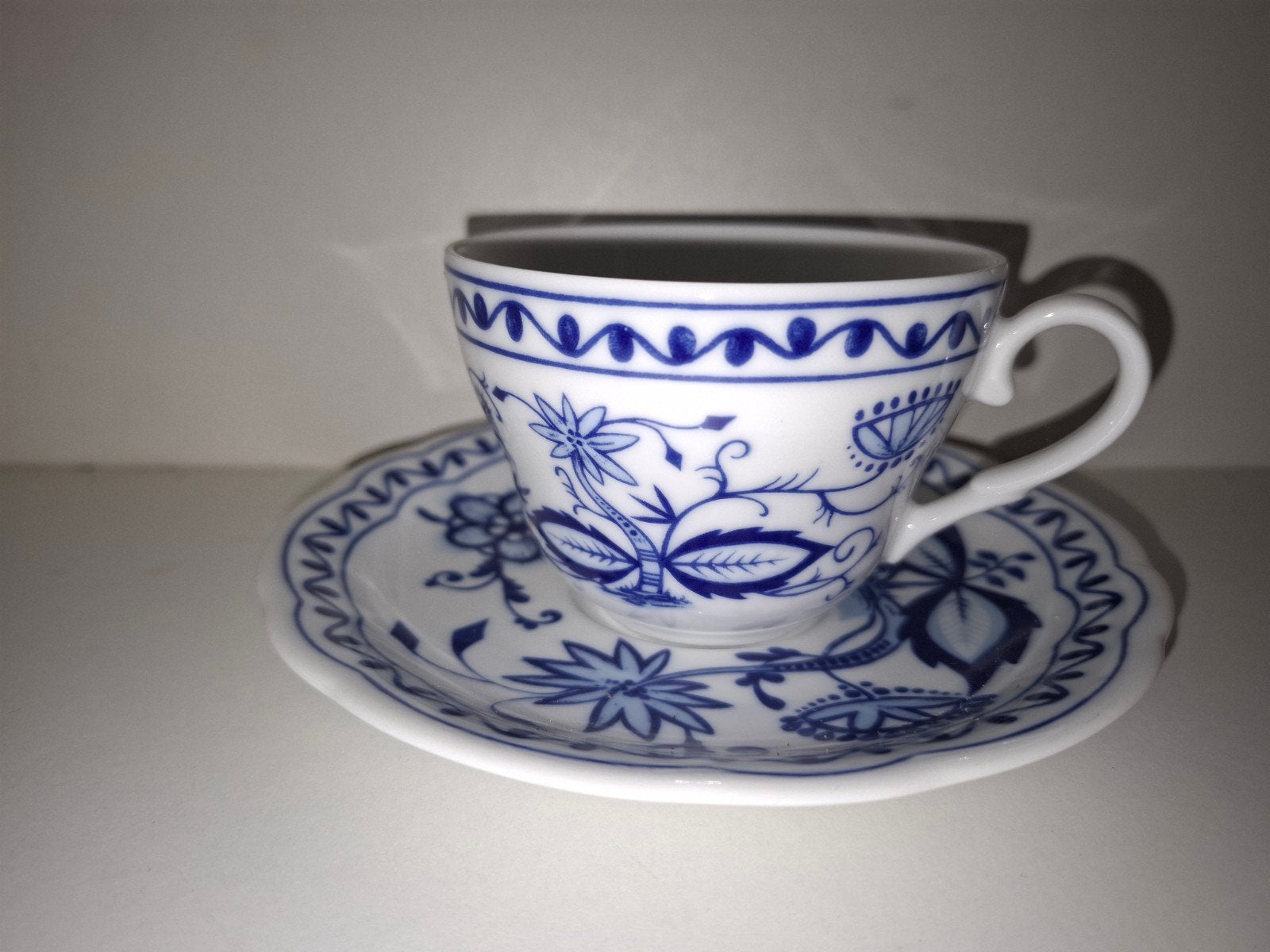 Kahla Zwiebelmuster Kop en Schotel - Blauw en Wit Porselein, Ophalen