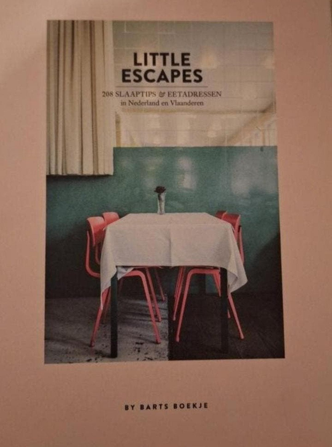 Little Escapes: 208 slaaptips & eetadressen in NL en VL, Overige merken, Maartje Diepstraten, Nieuw, Ophalen of Verzenden