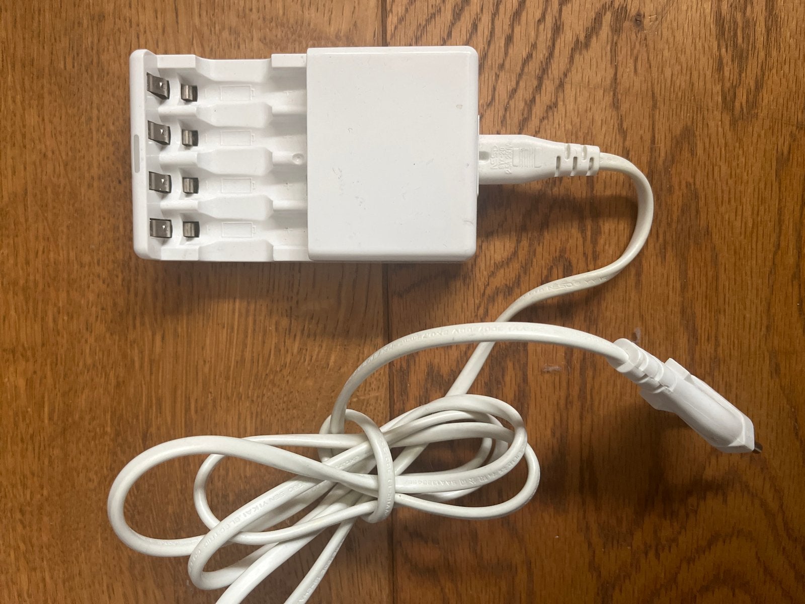 IKEA Ladda batterijlader voor AA/AAA batterijen, Ophalen of Verzenden, Zo goed als nieuw, Oplaadbaar