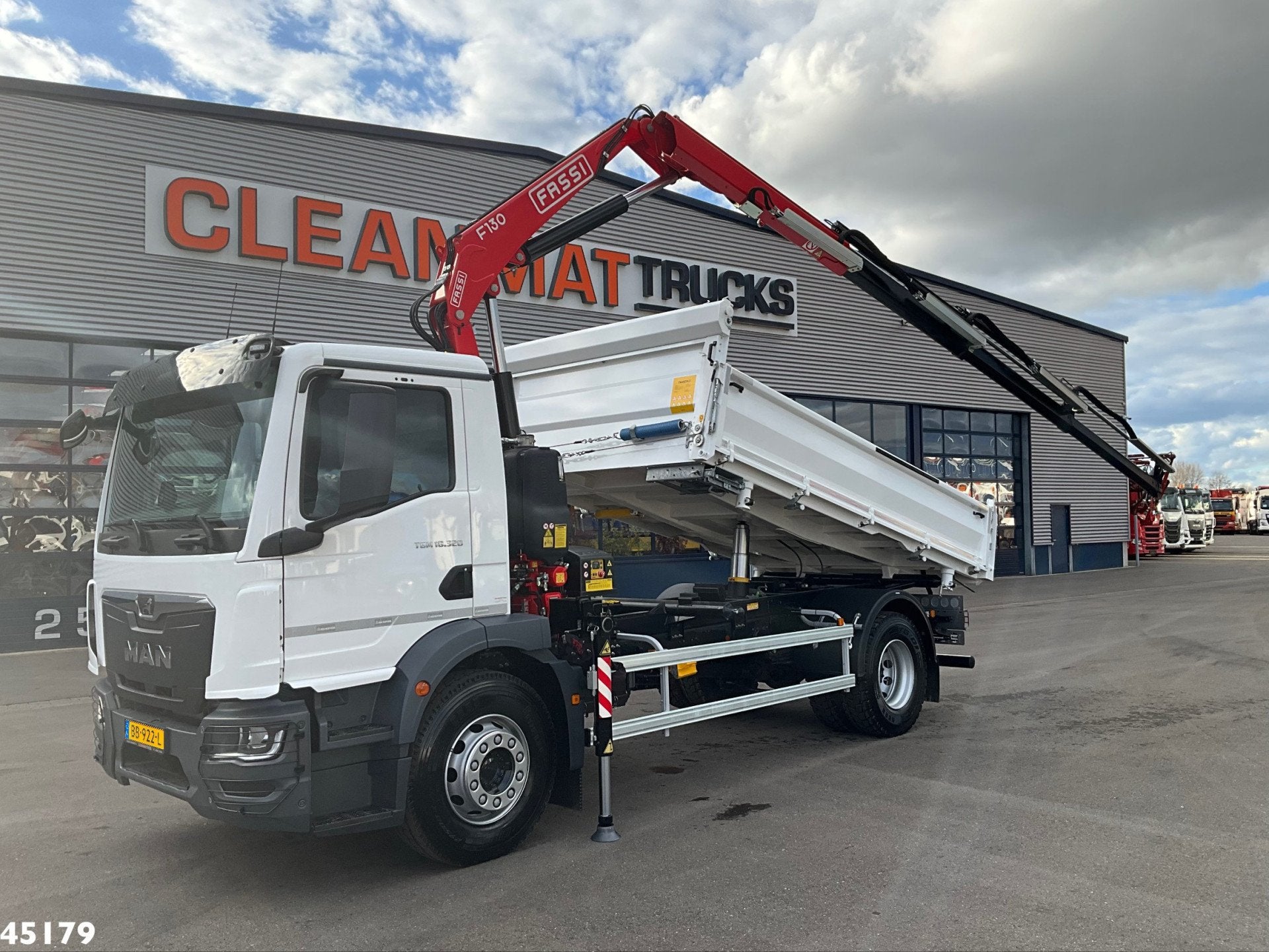 MAN TGM 18.320 Euro 6 Fassi 13 Tonmeter laadkraan NEW AND UN, Auto's, Vrachtwagens, Automaat, Achterwielaandrijving, Euro 6, 320 pk