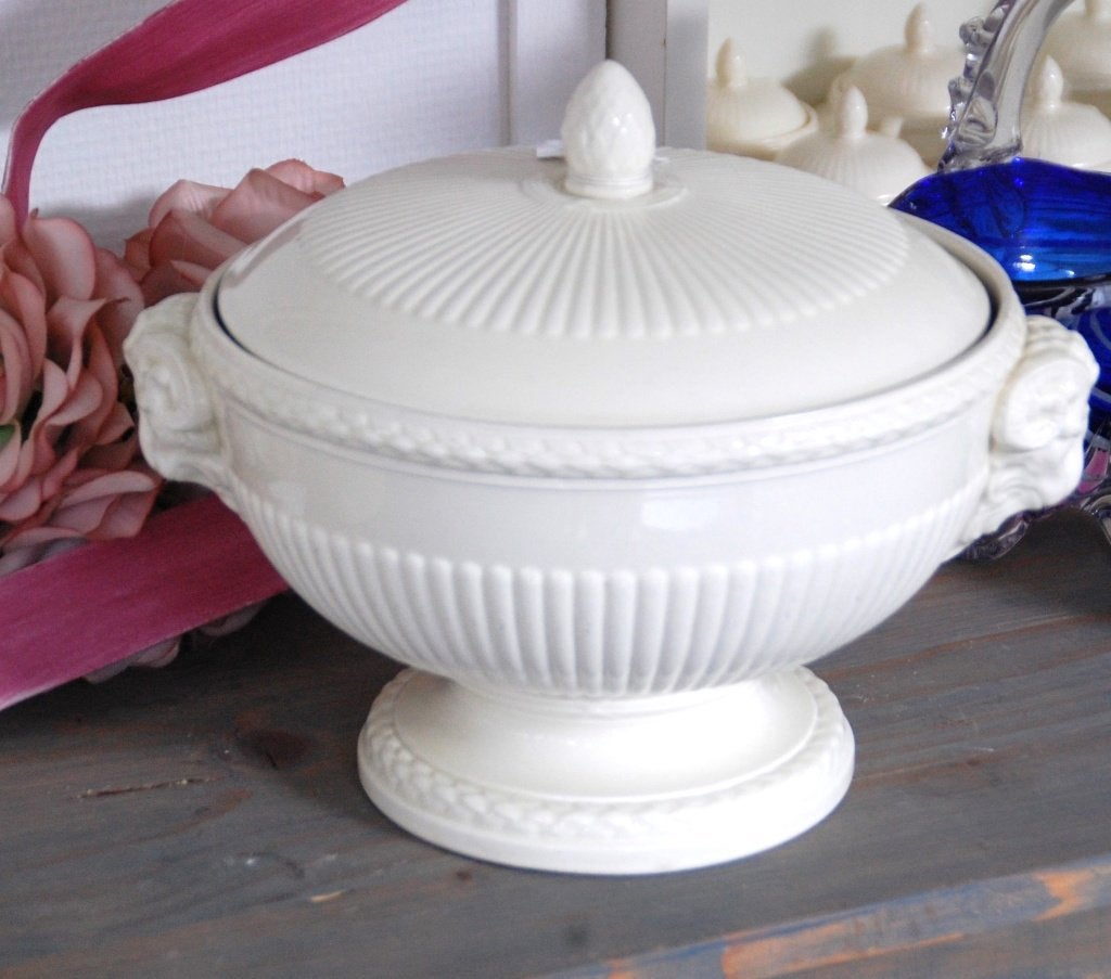 wedgwood  Antieke Edme soepterrine, Ophalen of Verzenden, Zo goed als nieuw, Porselein, Overige typen