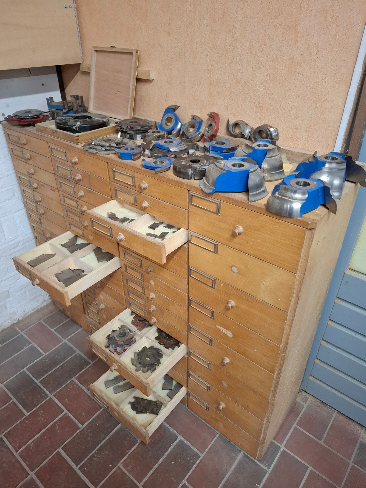 Freeskoppen met ladekast.Allerlei, Ophalen, Gebruikt, Elektrisch, Bovenfrees