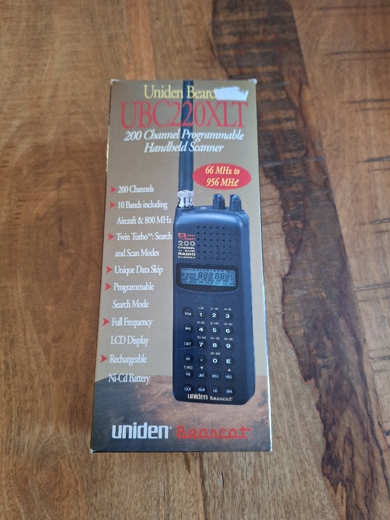 Uniden Bearcat UBC220XLT Handheld Scanner, Ophalen of Verzenden, Zo goed als nieuw, 200 tot 500 kanalen, Draagbaar