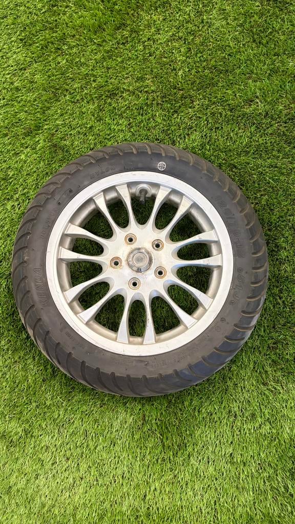 Vespa sprint velg voor zilver, Fietsen en Brommers, Brommeronderdelen | Algemeen, Ophalen, Zo goed als nieuw