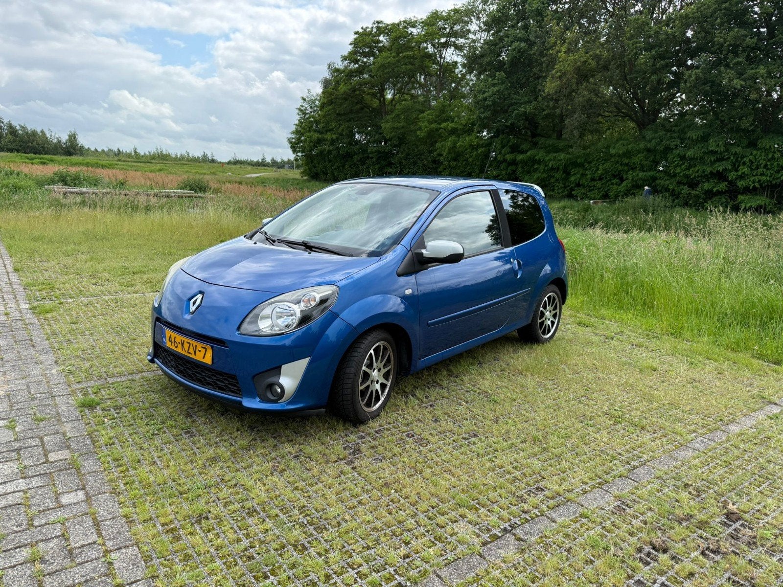 Renault Twingo 1.2 16V 2010 Blauw, Auto's, 839 kg, Zwart, Origineel Nederlands, Handgeschakeld