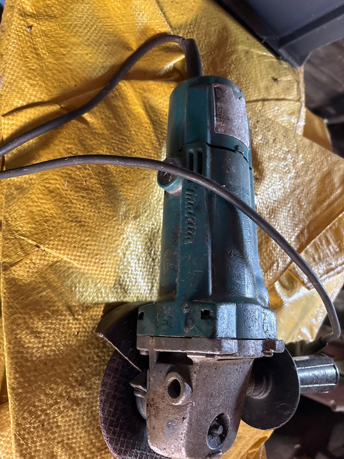 Makita Haakse Slijpmachine - Gebruikt maar functioneel, Ophalen of Verzenden, Gebruikt, Minder dan 700 watt, Haakse handslijpmachine