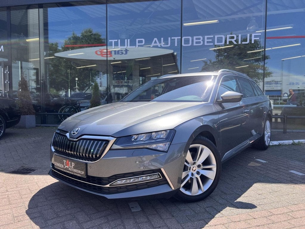 Skoda Octavia Combi 1.4 TSI iV PHEV Business Ed. Plus Automa, Auto's, Skoda, Gebruikt, Zwart, Leder, Adaptive Cruise Control