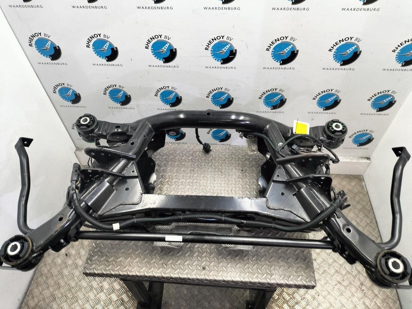 JAGUAR E PACE X540 P300E PHEV R Dynamic SUBFRAME ACHTER 2021, Ophalen of Verzenden, Gebruikt, Stiba lid