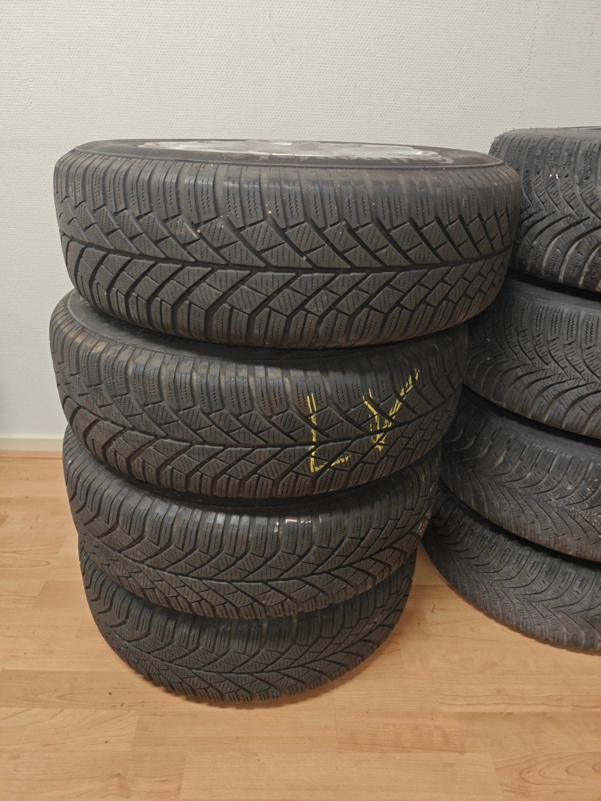 Continental winterbanden op stalen velgen 195/65/R15 91T MS, 15 inch, Banden en Velgen, 195 mm, Bestelwagen