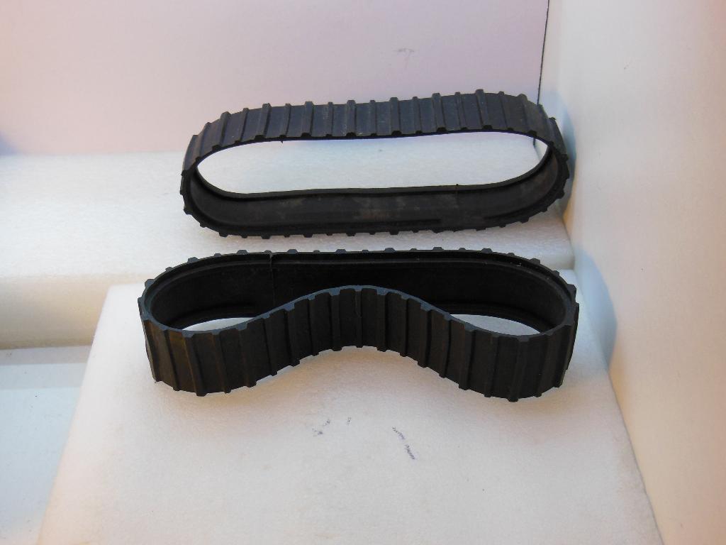 RUPSBANDEN  2x groot/2x klein RUBBER, Ophalen of Verzenden, Gebruikt, Overige typen