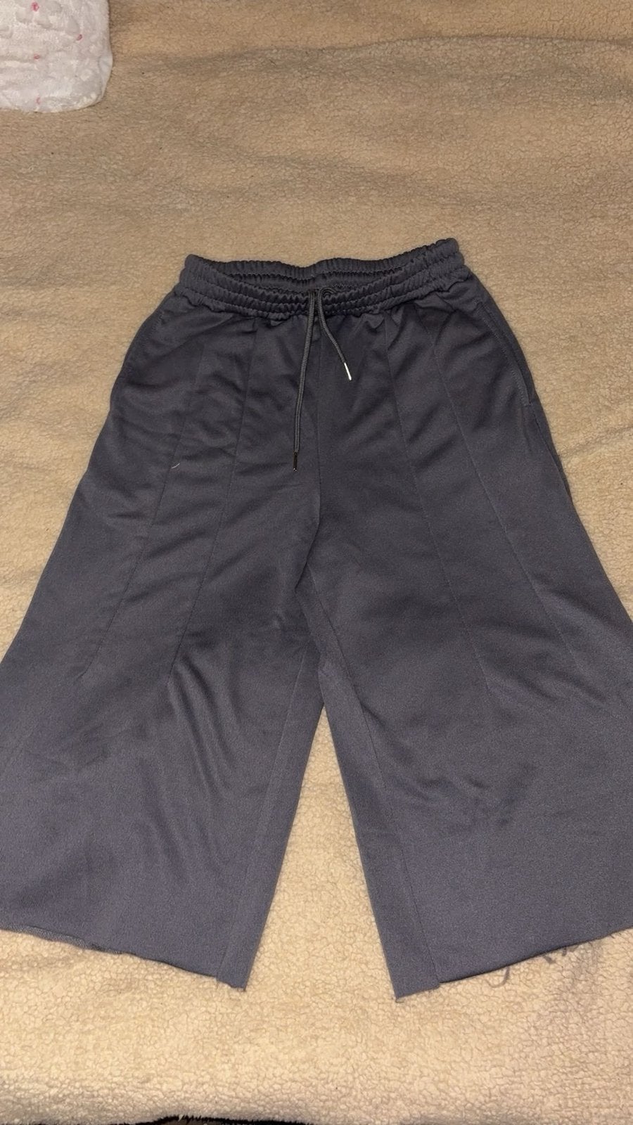 Donkergrijze culotte broek, Maat 38/40 (M), Nieuw, Ophalen of Verzenden, Driekwart