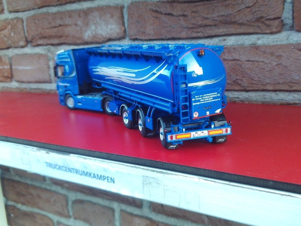 WSI  Scania  R  Highline  van  van  Nieuwenhuize., Hobby en Vrije tijd, Ophalen of Verzenden, Nieuw, Bus of Vrachtwagen, Wsi
