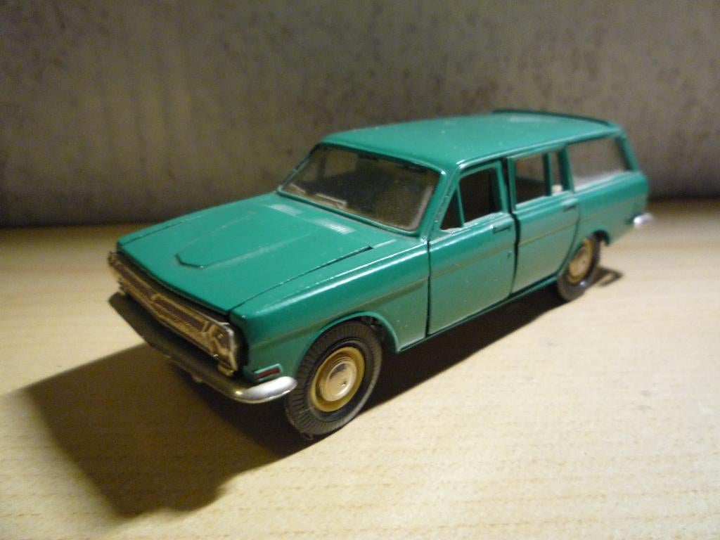 Volga Gaz 24 wagon 2402 A13 Novoexport 1:43, Ophalen of Verzenden, Gebruikt, Auto, Overige merken