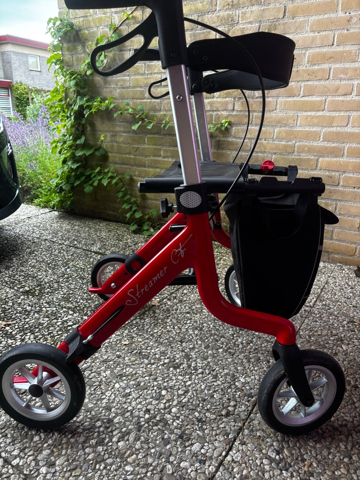 Rollator Streamer Carbon lichtgewicht, Diversen, Ophalen, Opvouwbaar, Zo goed als nieuw