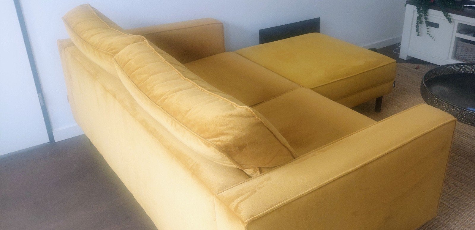 Okergele bank met hocker, 150 tot 200 cm, Tweepersoons, 75 tot 100 cm, Ophalen of Verzenden