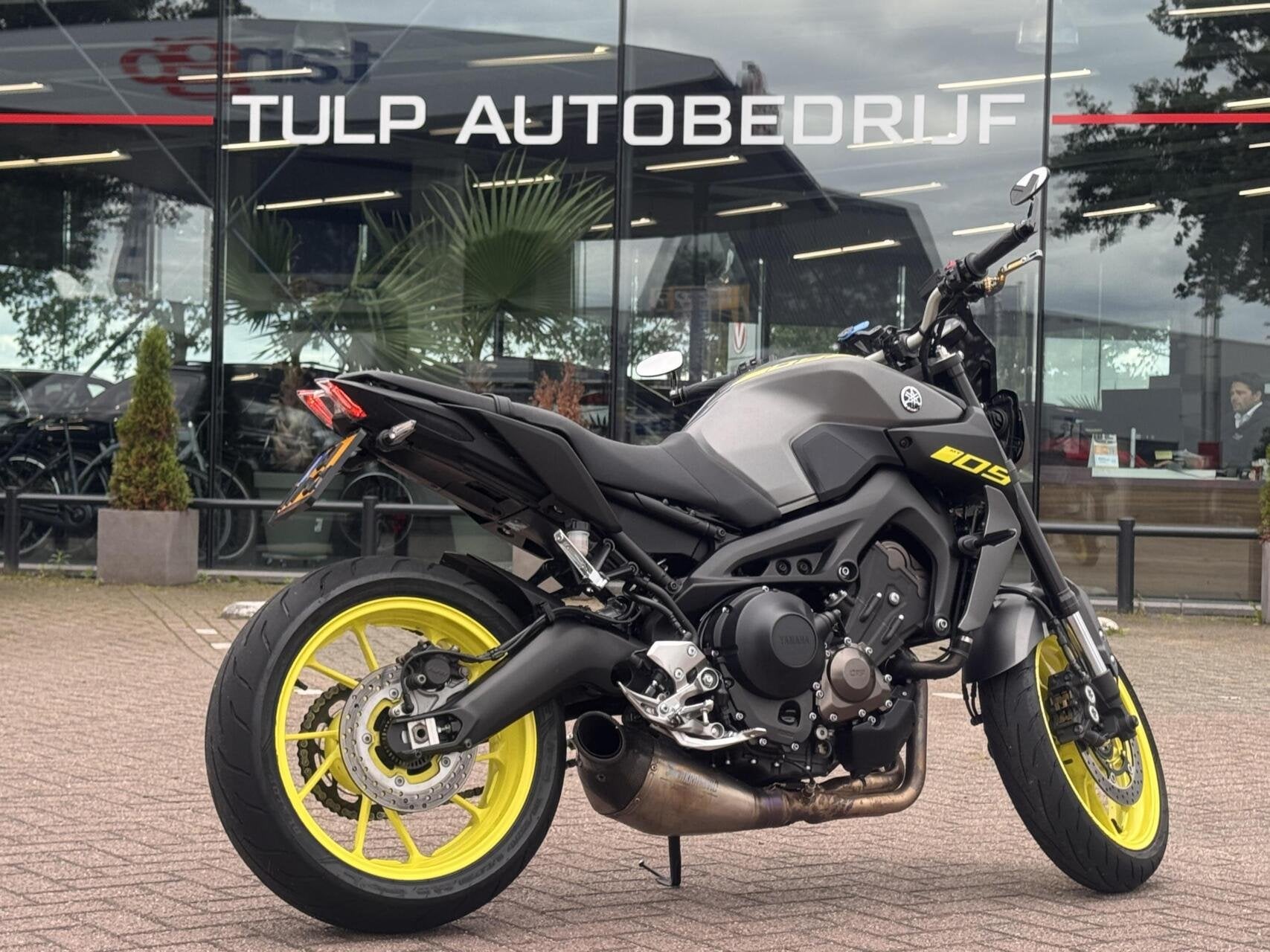 Yamaha MT-09 Night Fluo 2018 Akrapovic 7.855km Super Mooi, 5107RJ, Bedrijf, Info@tulpautobedrijf.nl, Meer dan 35 kW