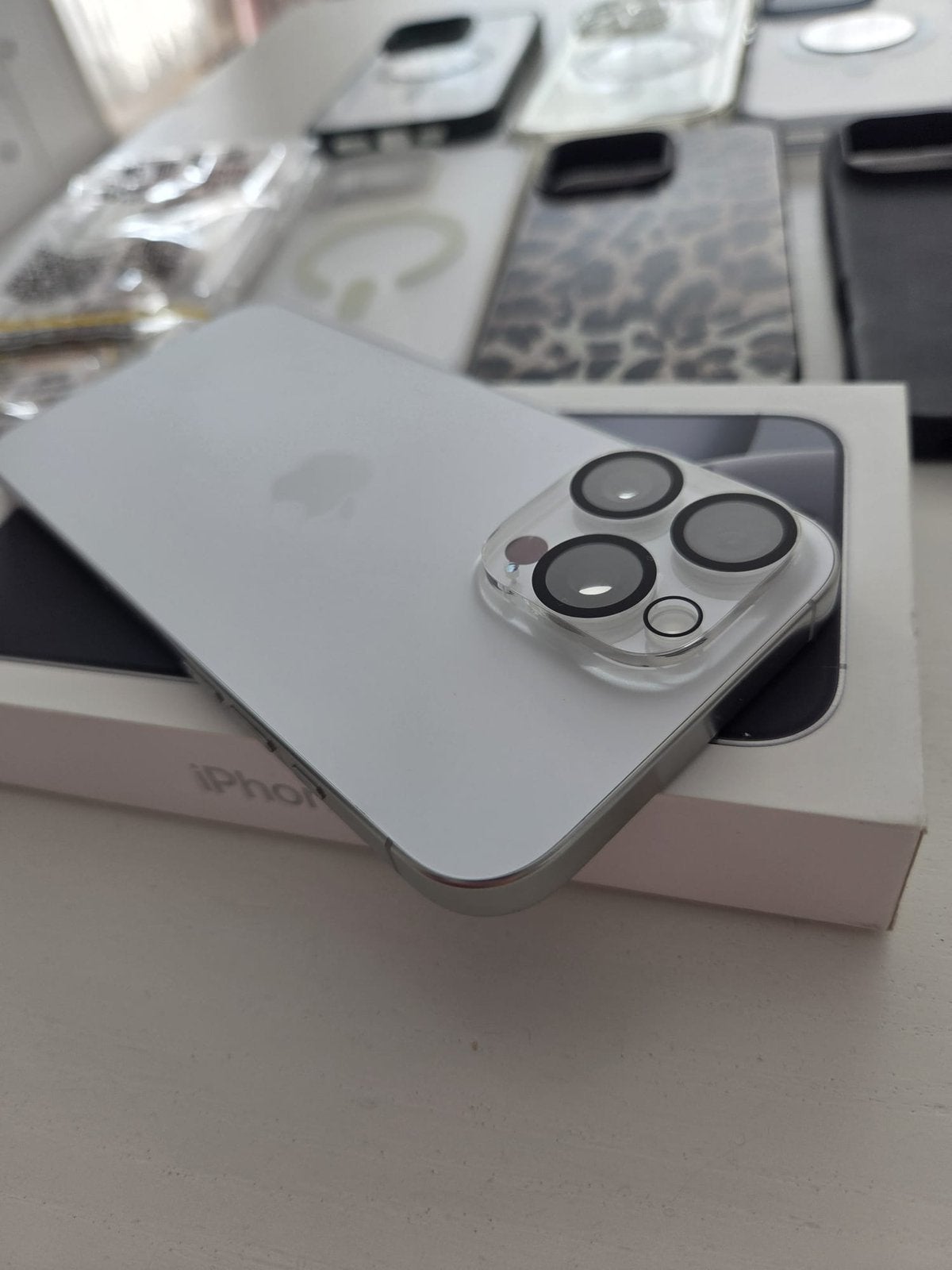Foto 7 van iPhone 16 Pro Max in zeer nette, bijna nieuwstaat