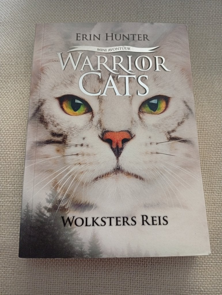 Warrior Cats-Mini Avonturen Wolksters Reis-deel2-Erin Hunter, Boeken, Ophalen of Verzenden, Zo goed als nieuw, Erin Hunter