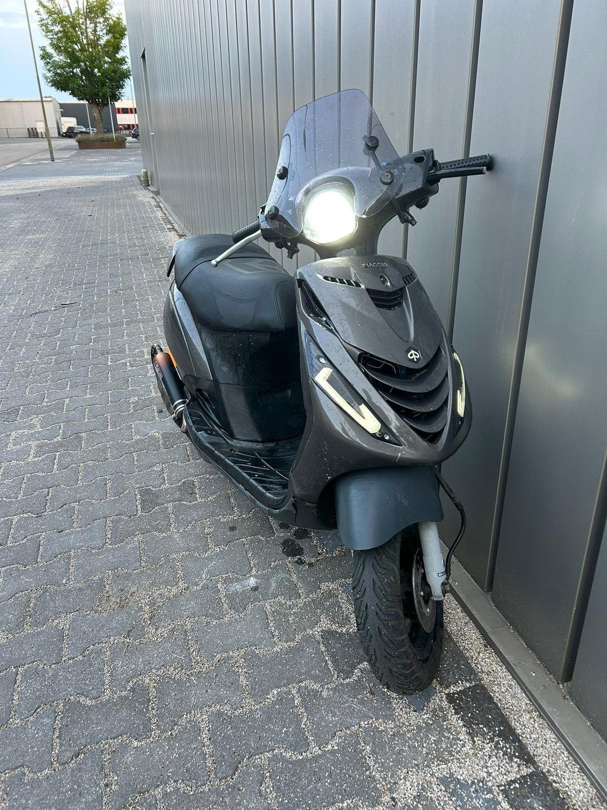 Piaggio zip 70cc, Fietsen en Brommers, Scooters | Piaggio, Ophalen of Verzenden, Zo goed als nieuw, Tweetakt, Zip