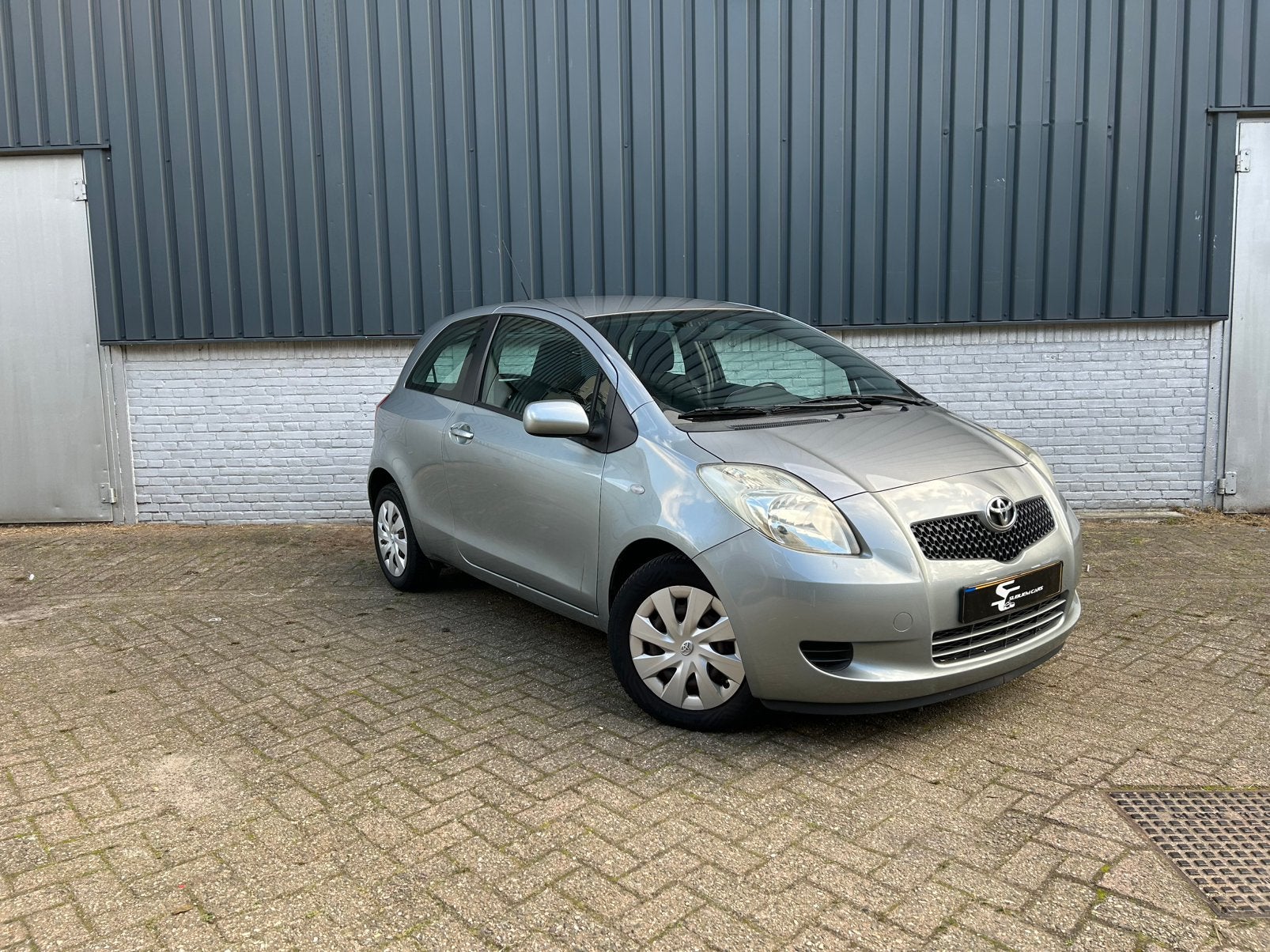 Toyota Yaris 1.0 Vvt-i 3DR Terra Grijs nieuwe koppeling set, Voorwielaandrijving, 535 kg, 40 €/maand, 750 kg