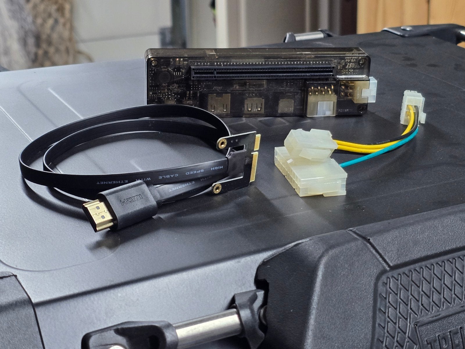 PCIe 16x naar 1x Powered Riser Adapter met HDMI-kabel, Computers en Software, Ophalen of Verzenden