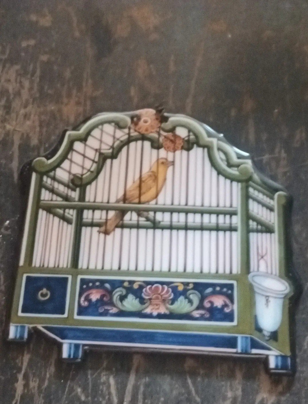 Delfts Polychroom Trompe L'Oeil Vogel in Kooitegel Plaque, Ophalen