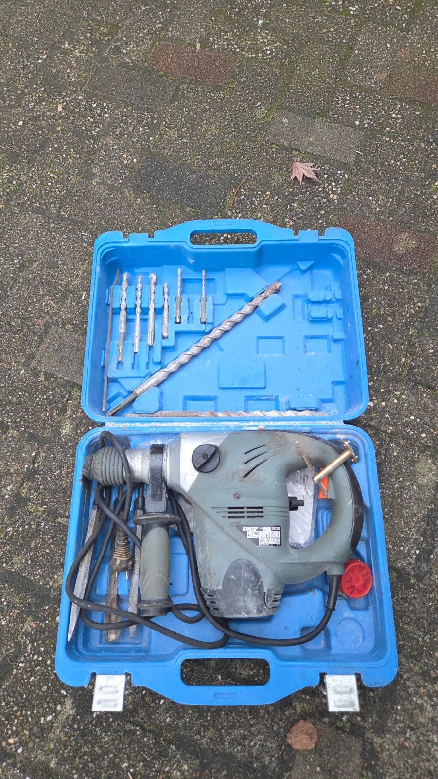 Kinzo Breekhamer met boren en beitels in koffer, Doe-het-zelf en Verbouw, Gereedschap | Boormachines, Ophalen, Boor- en/of Breekhamer