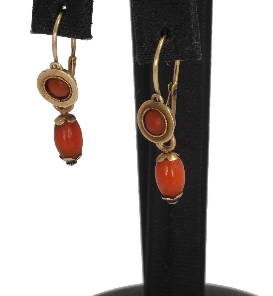 Fraai antiek set 14k gouden bloedkoraal dames oorbellen