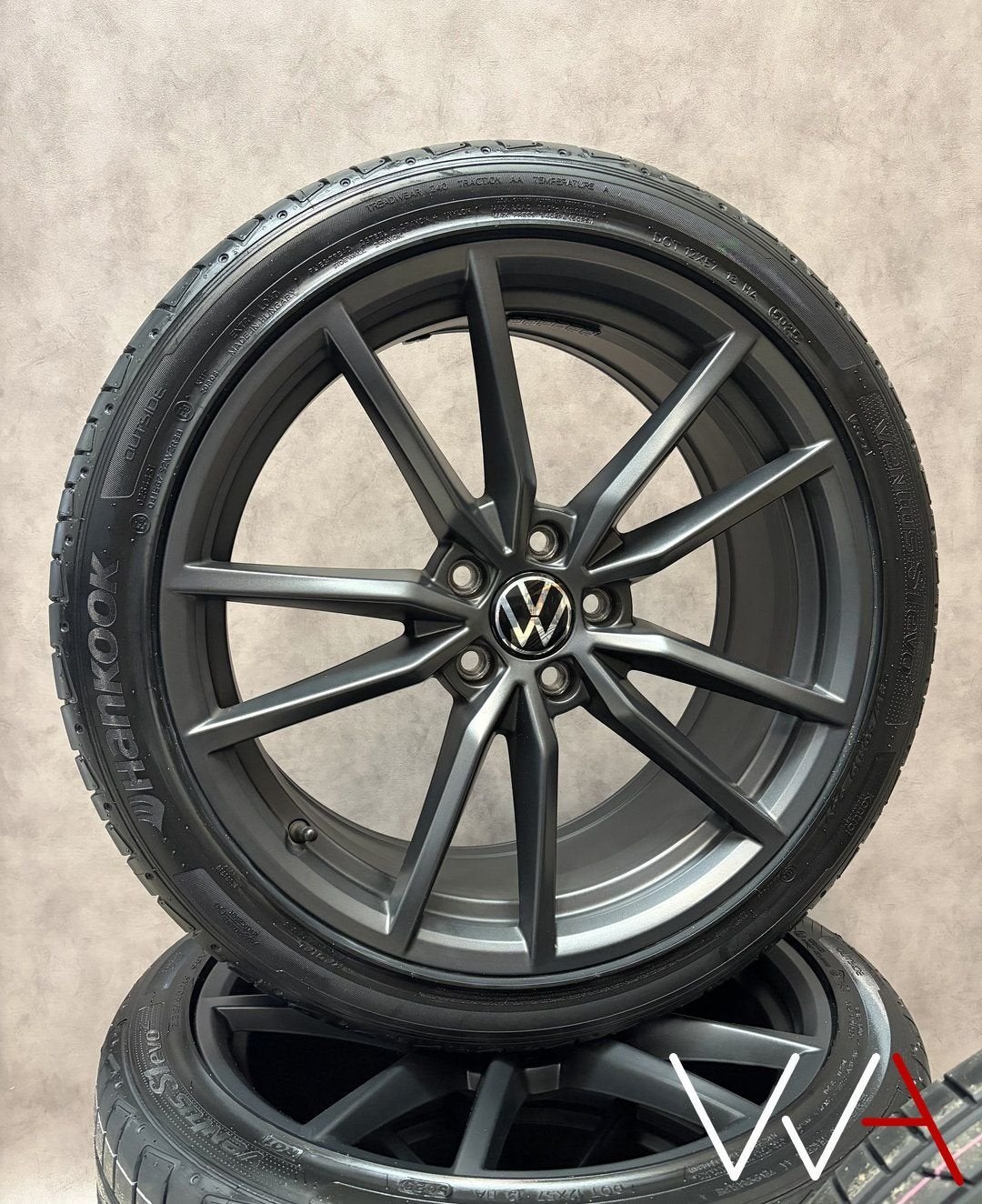 19'' Volkswagen T Roc Passat R ''Pretoria'' velgen NIEUW OEM, 19 inch, -, -, Banden en Velgen