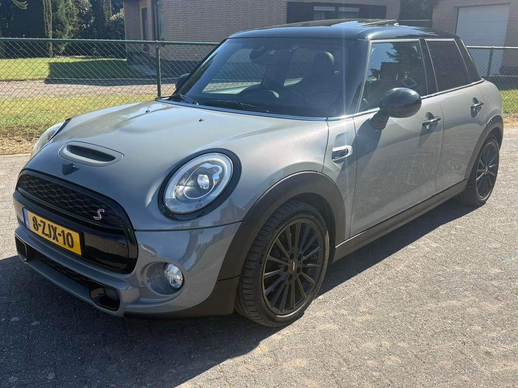 Mooiste Mini 2.0 Cooper S 5D AUT 2015 dealer onderhouden !, Auto's, 1998 cc, Origineel Nederlands, Particulier, Zilver of Grijs