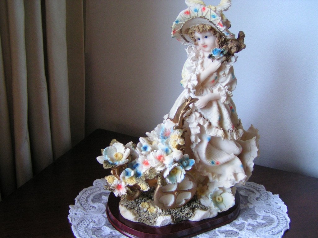 Prachtig Oud Romantisch Beeld, Antiek en Kunst, Curiosa en Brocante, Ophalen of Verzenden