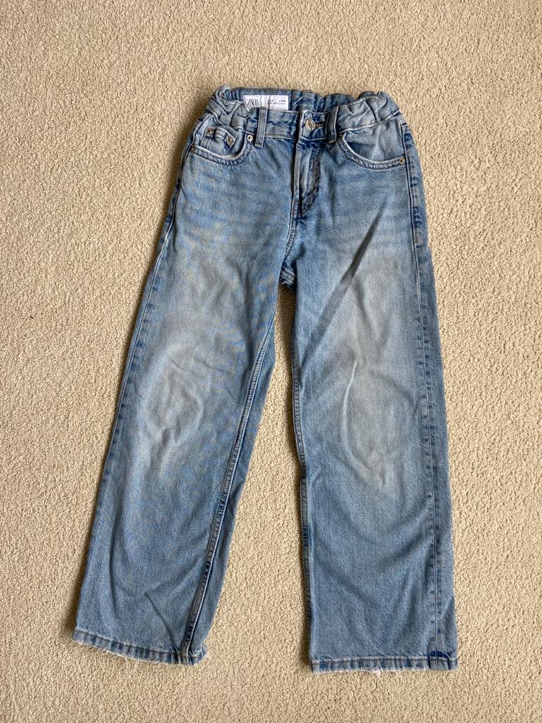Zara spijkerbroek maat 134, Kinderen en Baby's, Kinderkleding | Maat 134, Ophalen of Verzenden, Gebruikt, Meisje, Broek